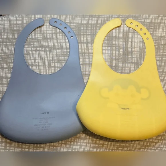 Children's silicone bibs - Picture 2 of 6